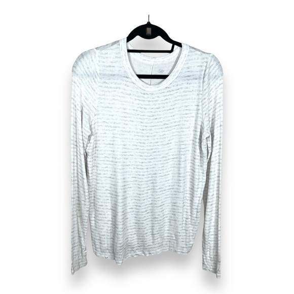 MEDIUM SO WHITE GREY STRIPED LONG SLEEVE TOP LIGHTWEIGHT SOFT STRETCH - Picture 1 of 11